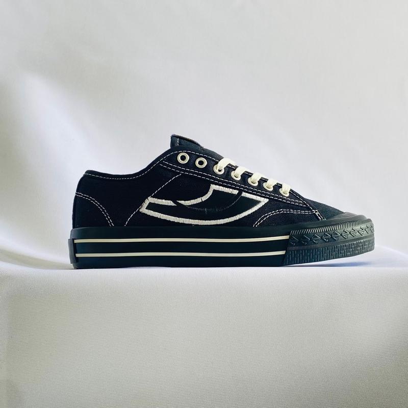 Flexion Underground Hitam Low